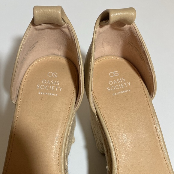 OASIS SOCIETY of California Heeled Wedges Size 9 - Picture 2 of 3